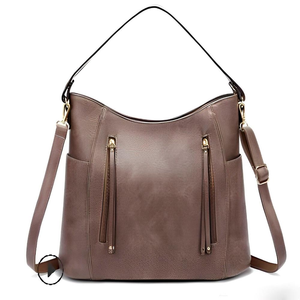Georgia's timeless elegance | Vintage shoulder bag
